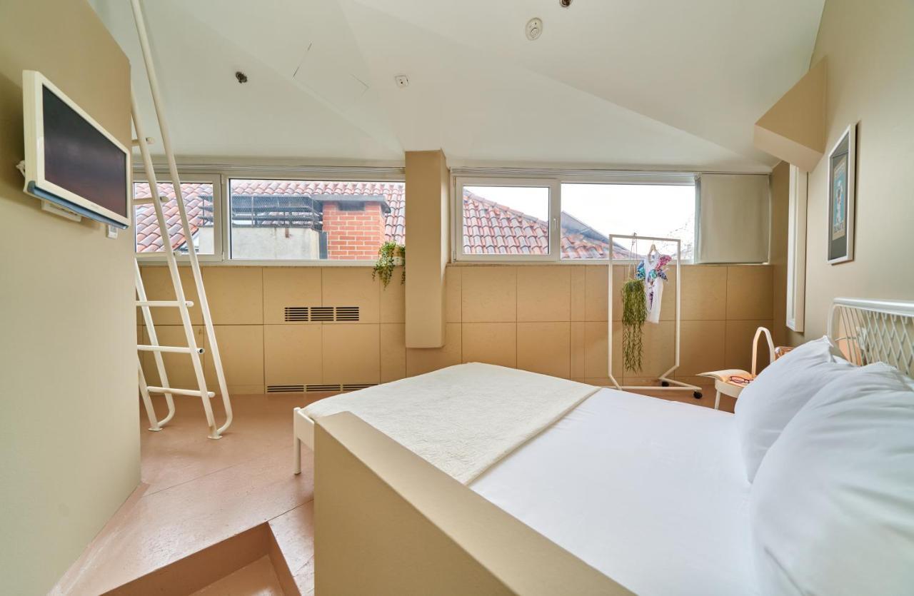 Design Hostel One Σπλιτ Εξωτερικό φωτογραφία
